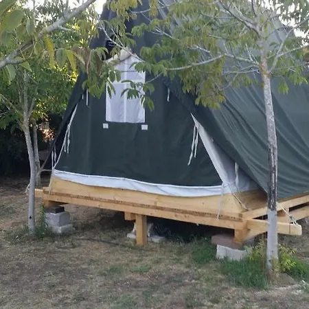 Campeggio Bungalow Darwin *
